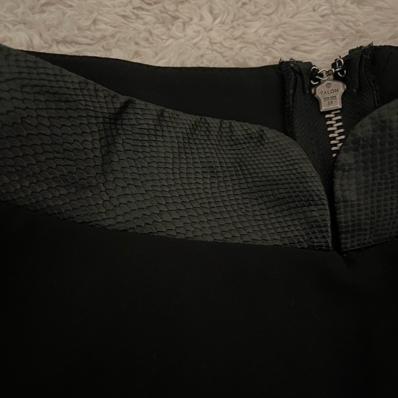 Guess Skirt - Picture 3 of 5